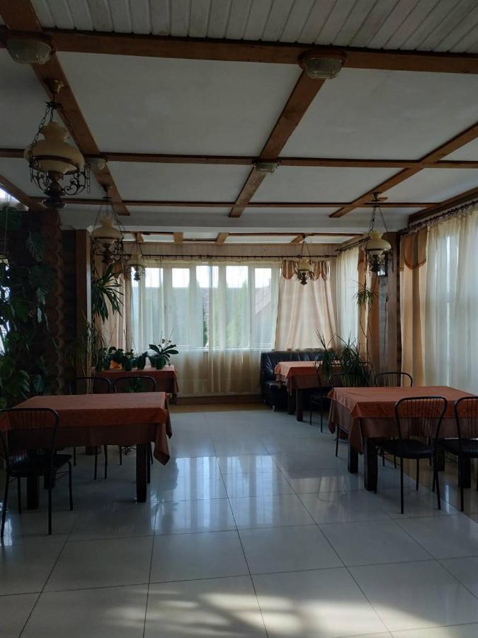 Hotel Restaurant Complex Boyarskiy Dvor Boyarka Zewnętrze zdjęcie