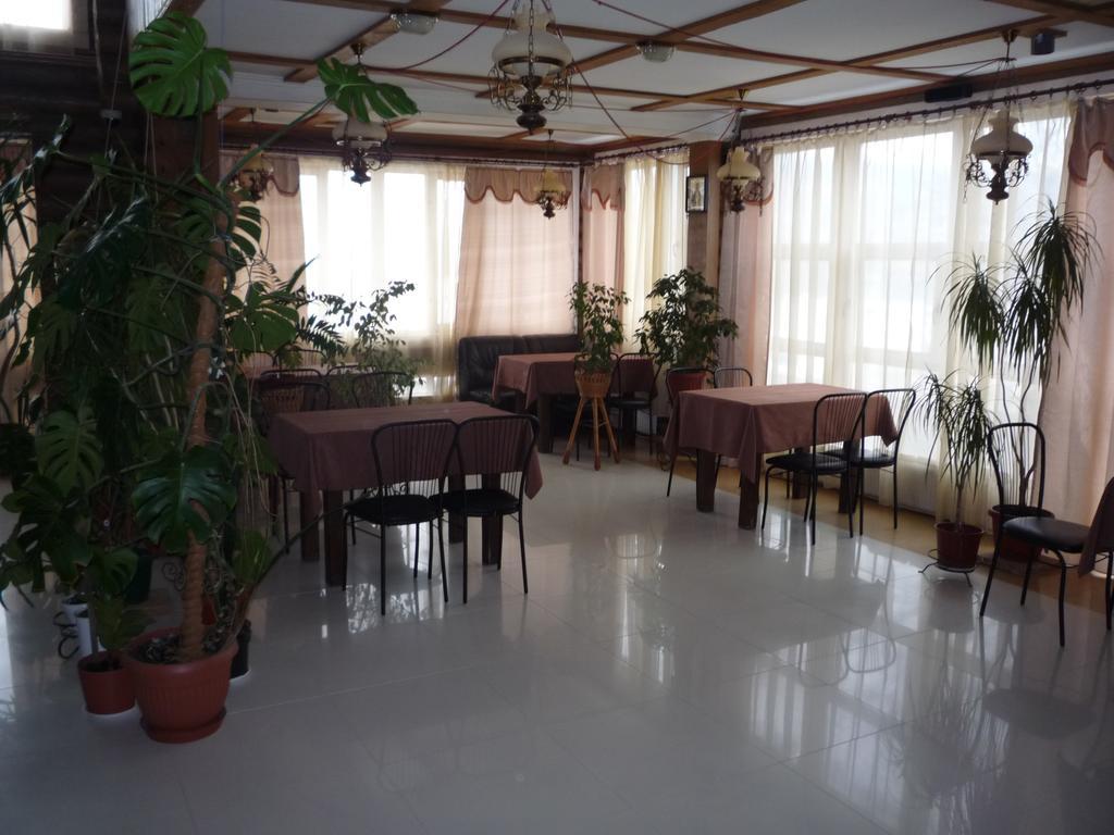 Hotel Restaurant Complex Boyarskiy Dvor Boyarka Zewnętrze zdjęcie