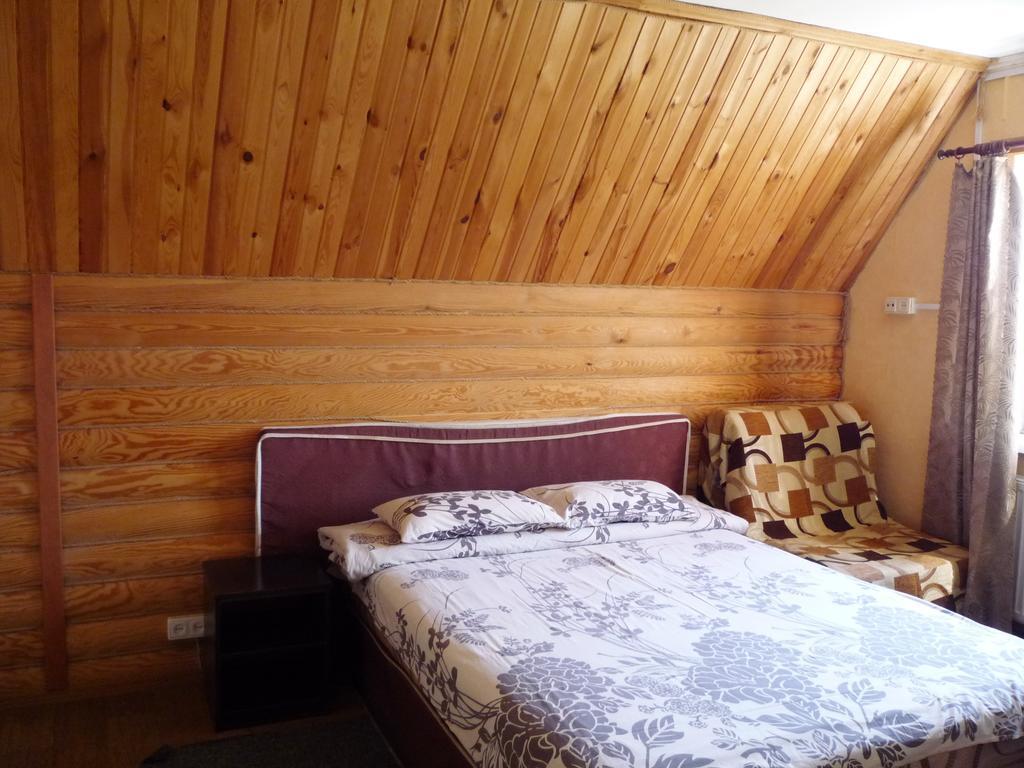 Hotel Restaurant Complex Boyarskiy Dvor Boyarka Zewnętrze zdjęcie
