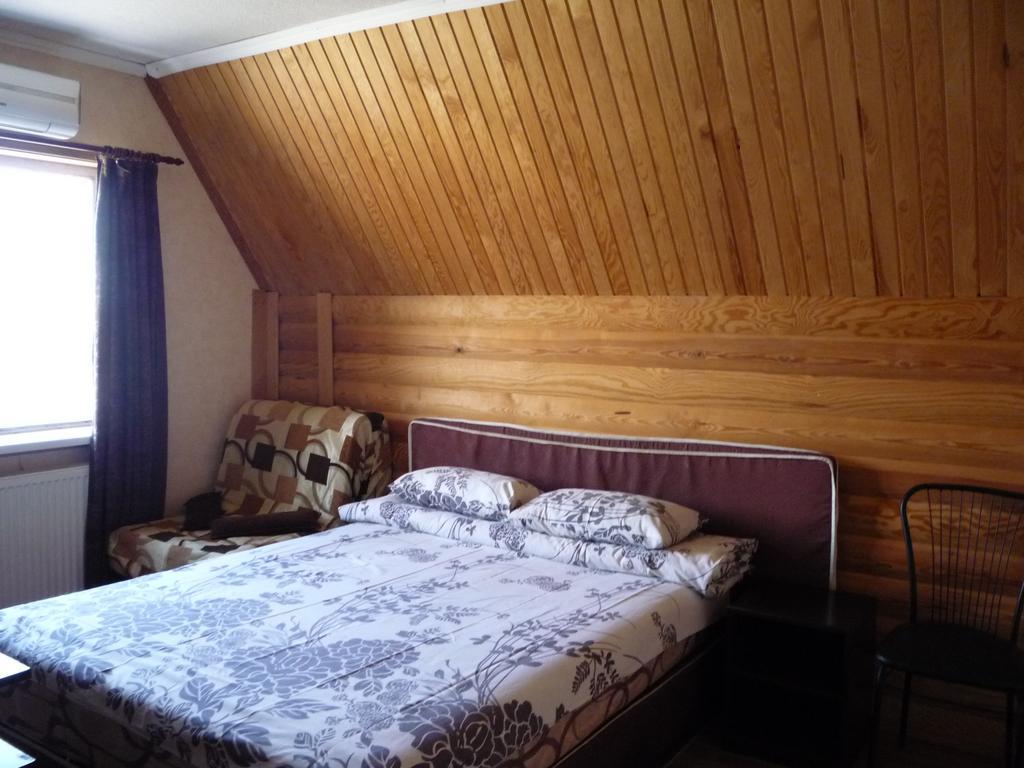 Hotel Restaurant Complex Boyarskiy Dvor Boyarka Zewnętrze zdjęcie